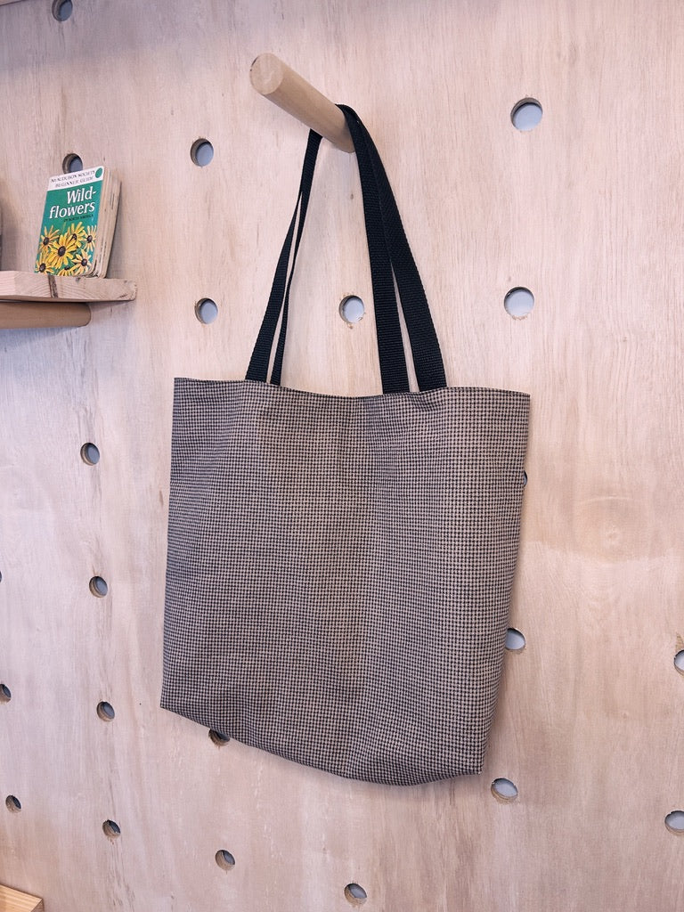 Machine Sewing 101: Make a Tote Bag // October 22nd, 6-9pm