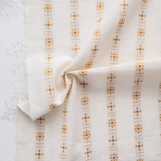 Daisies in Cream