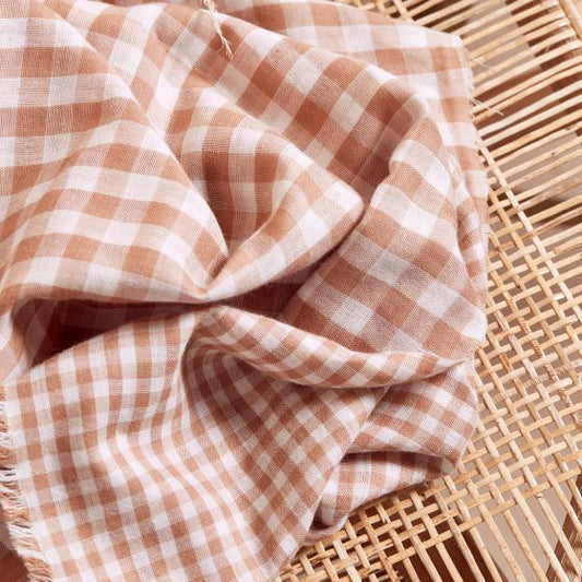 Reversible Off-White Gingham in Maple